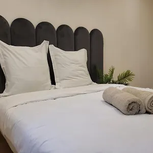 https://suite-purple.hotels-rhonealpes.com